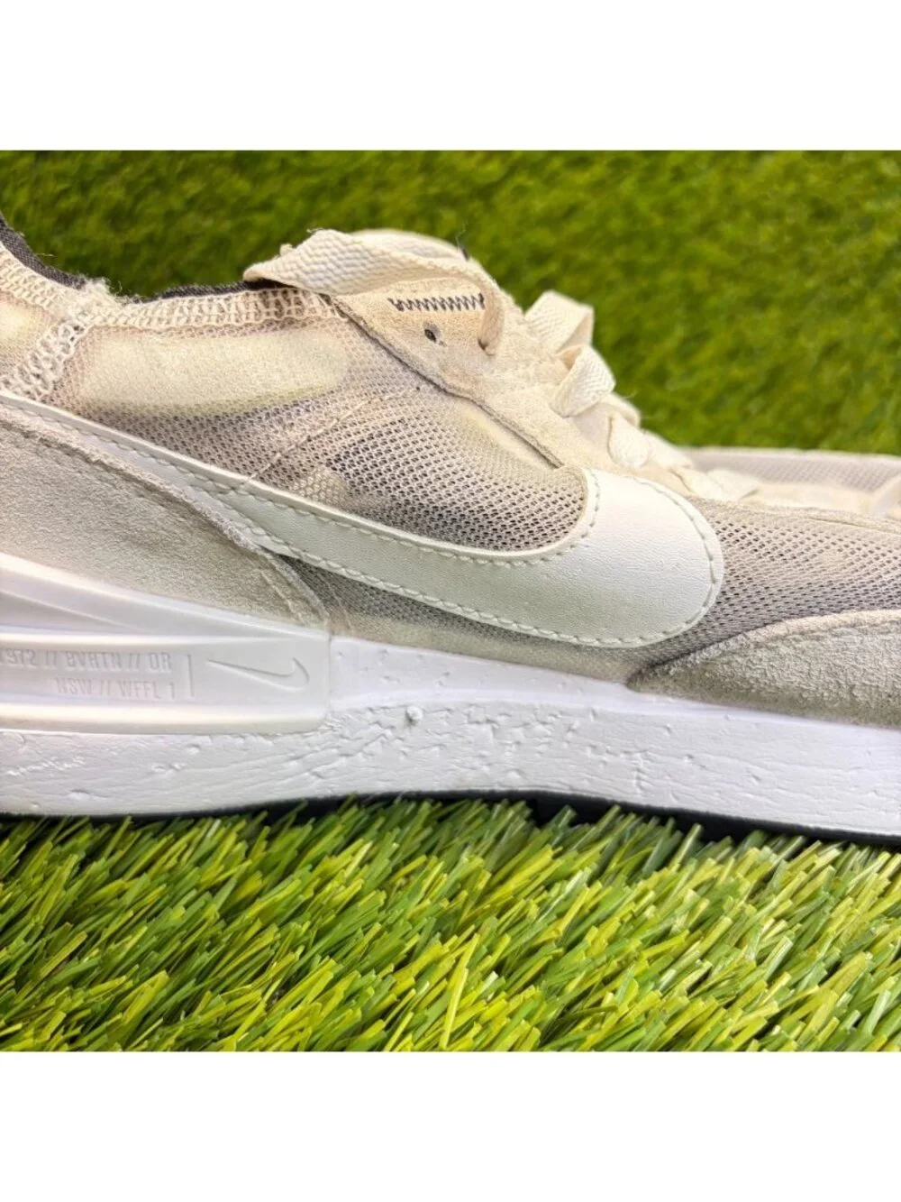 Nike Waffle One Mens Size 11 Summit White Athletic Running Walking Shoes Sneaker